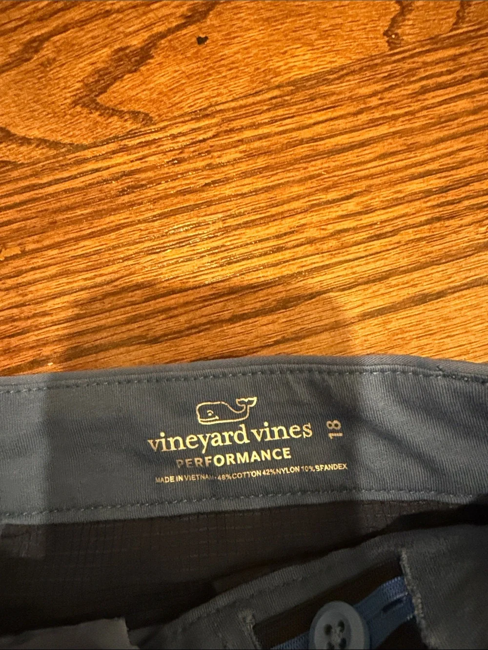 Boys Vineyard Vines Performance shorts